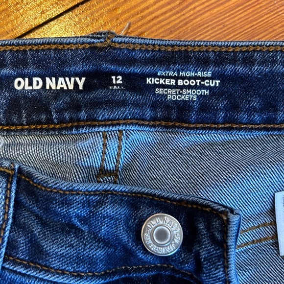 Old Navy 12 Tall Extra High Rise Kicker Boot-Cut secret smooth pockets - Picture 3 of 4